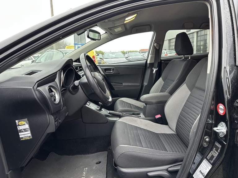 Toyota Auris thumbnail 38