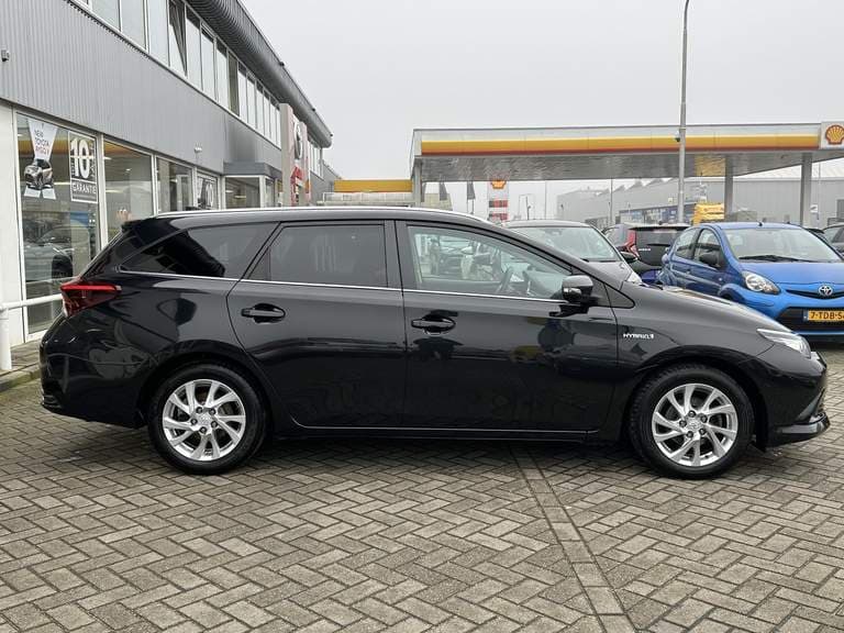 Toyota Auris thumbnail 70