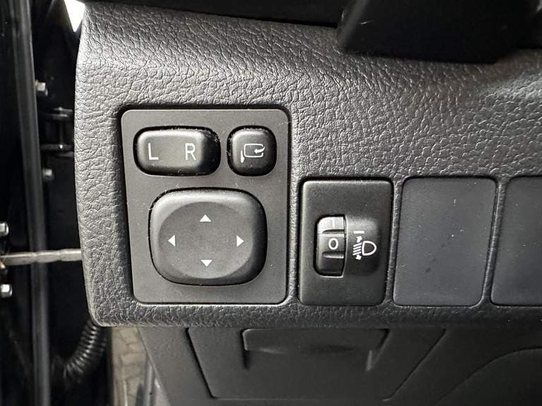 Toyota Auris thumbnail 41