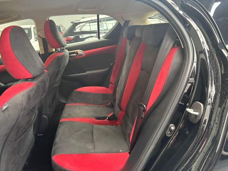 Lexus Ct thumbnail 39