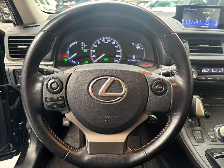 Lexus Ct thumbnail 24