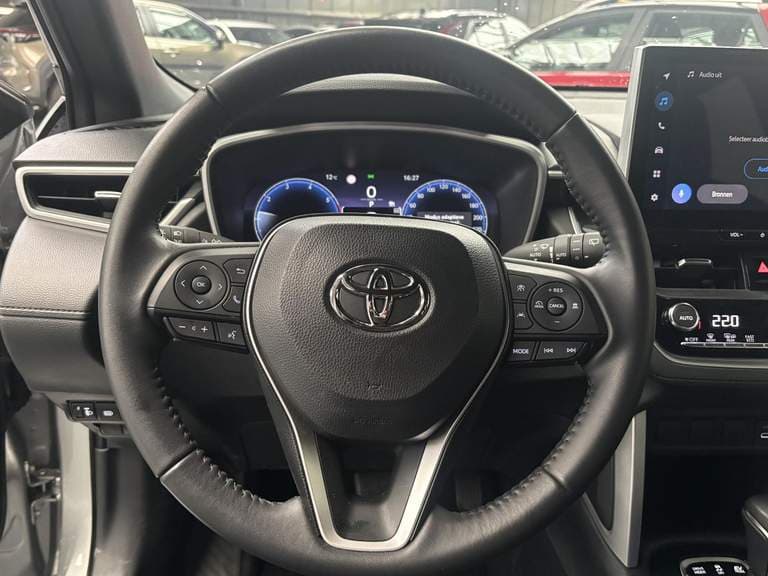 Toyota Corolla-cross thumbnail 34