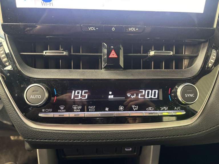 Toyota Corolla-cross thumbnail 42