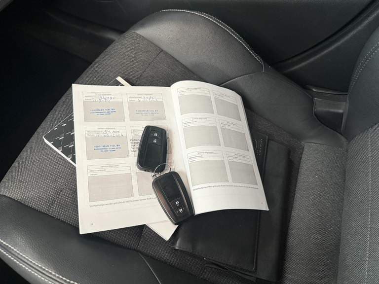 Toyota Corolla-touring-sports thumbnail 31