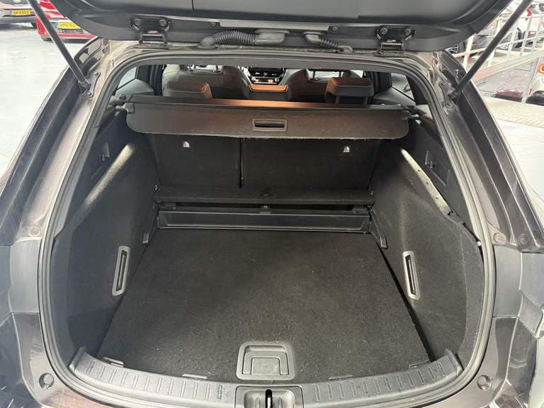 Toyota Corolla-touring-sports thumbnail 21