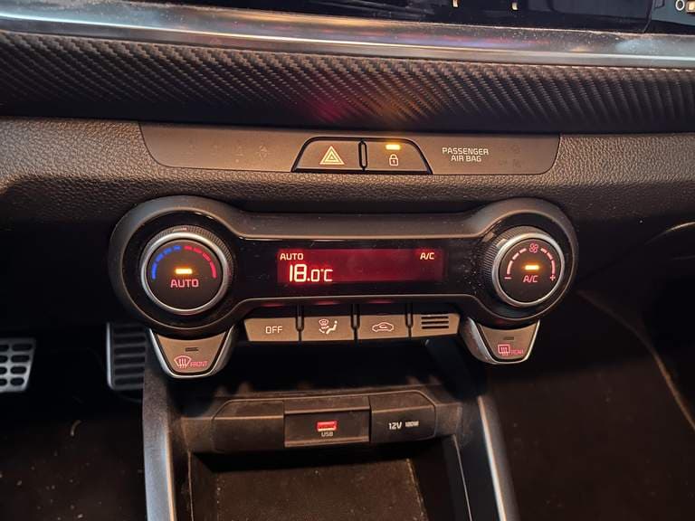 Kia Stonic thumbnail 45