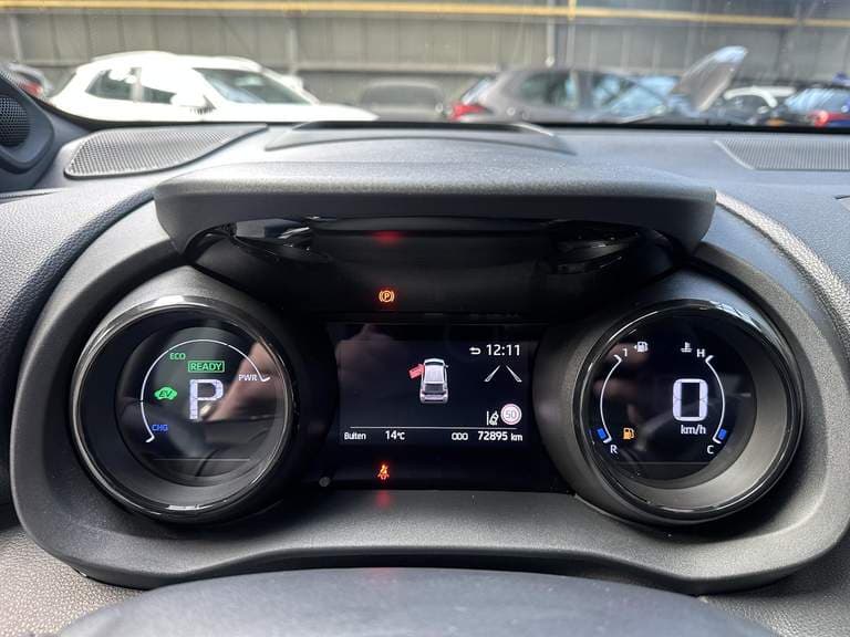 Toyota Yaris thumbnail 32