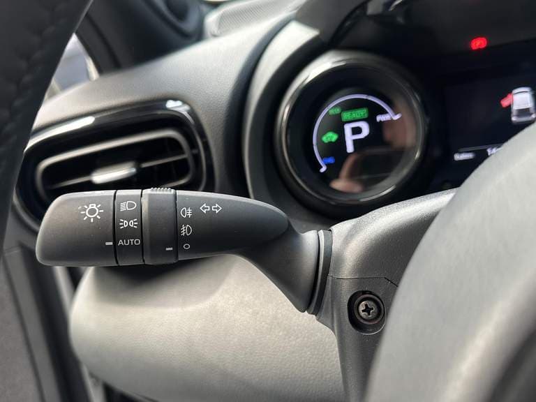 Toyota Yaris thumbnail 36