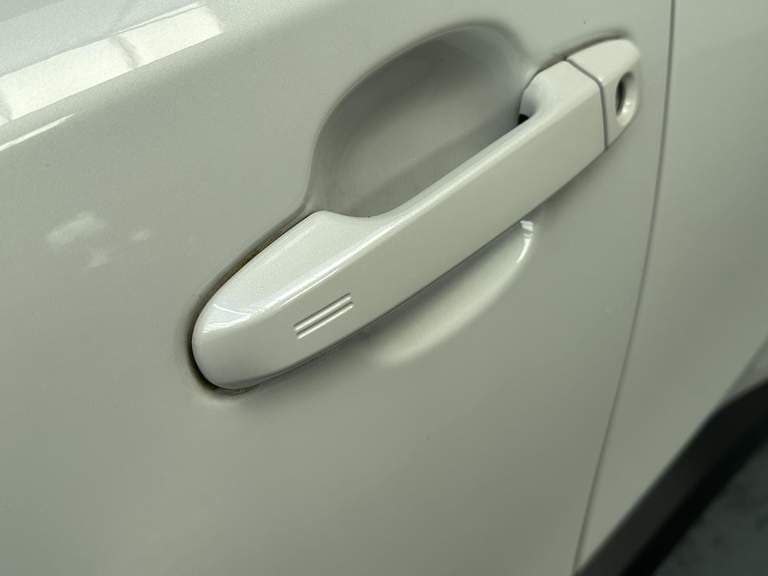 Toyota C-hr thumbnail 57