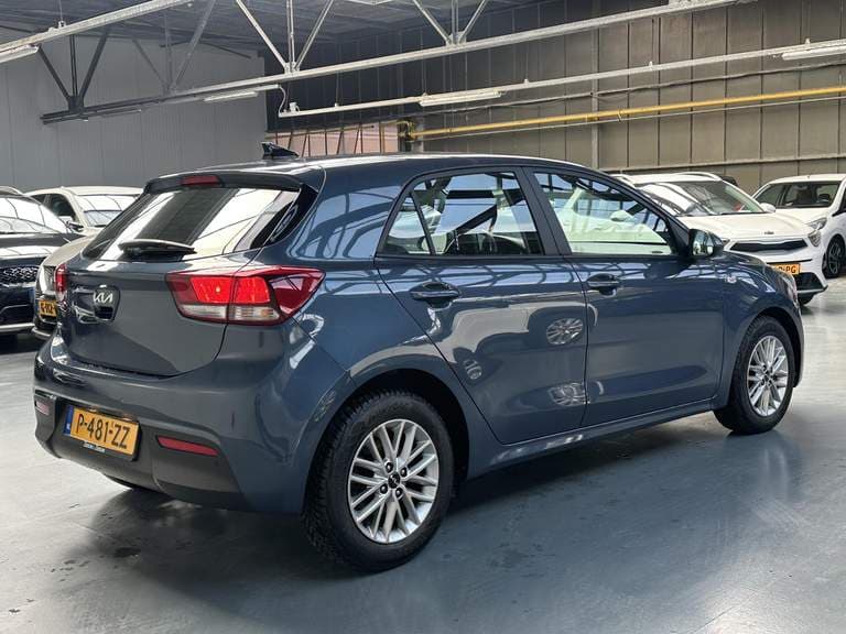 Kia Rio thumbnail 40