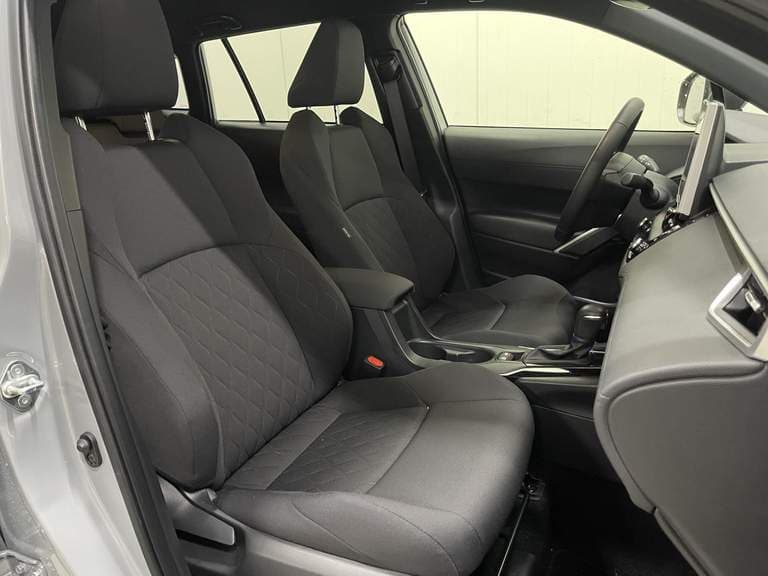 Toyota Corolla-cross thumbnail 40