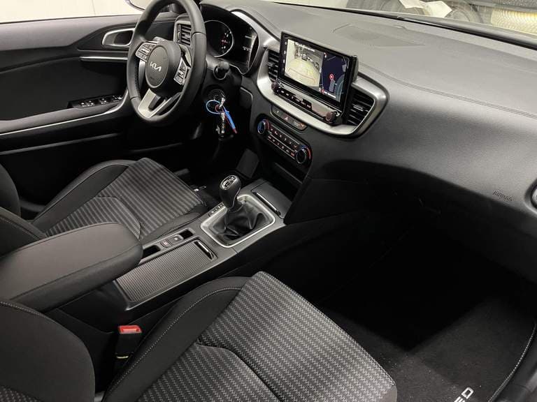 Kia Ceed thumbnail 33