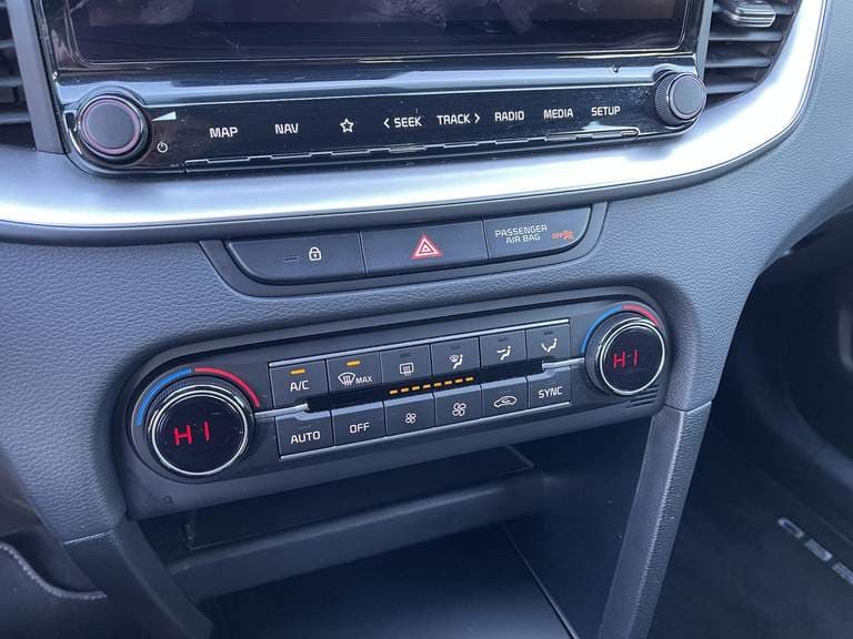 Kia Ceed thumbnail 40