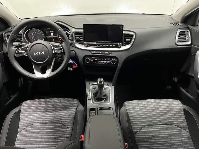 Kia Ceed thumbnail 32