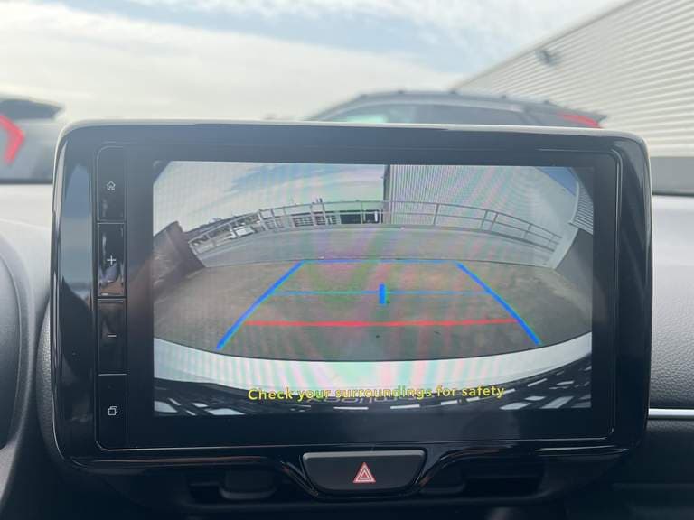 Toyota Yaris thumbnail 23