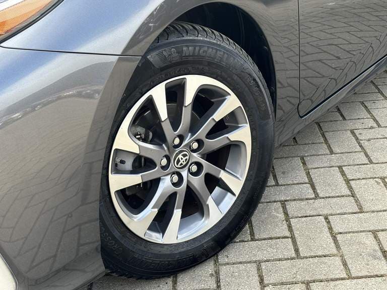 Toyota Prius thumbnail 48