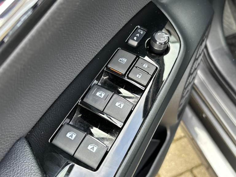 Toyota Prius thumbnail 59