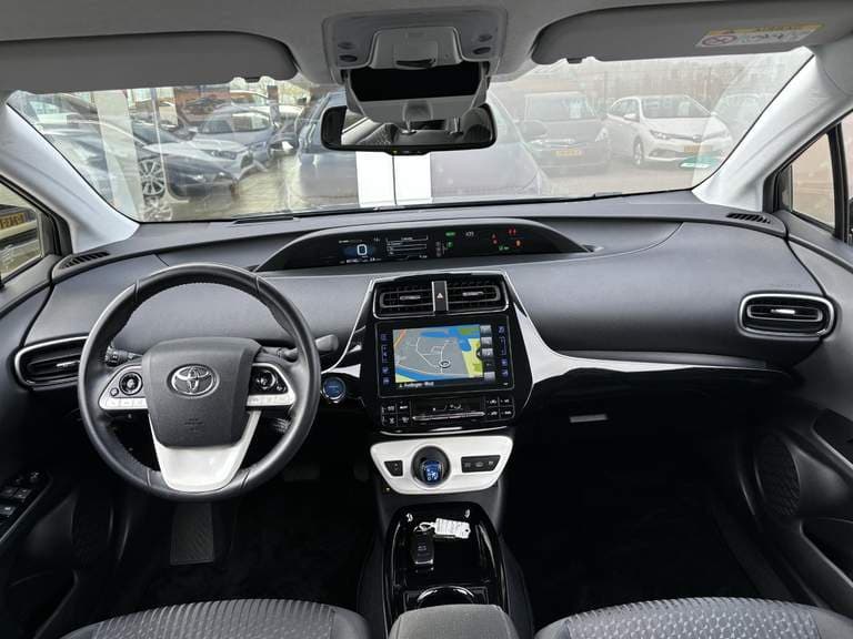 Toyota Prius thumbnail 34