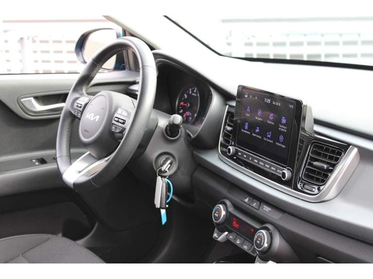 Kia Rio thumbnail 51