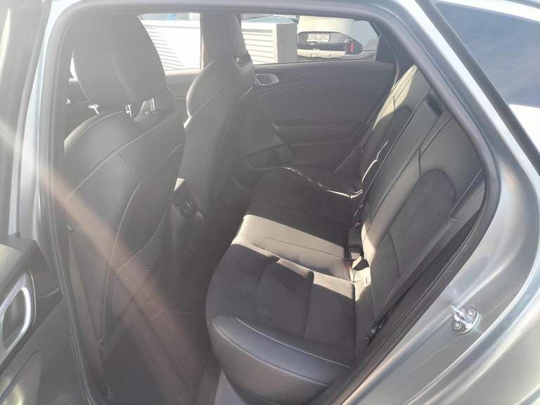 Kia Proceed thumbnail 57