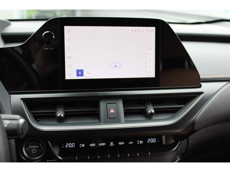 Lexus Ux thumbnail 66