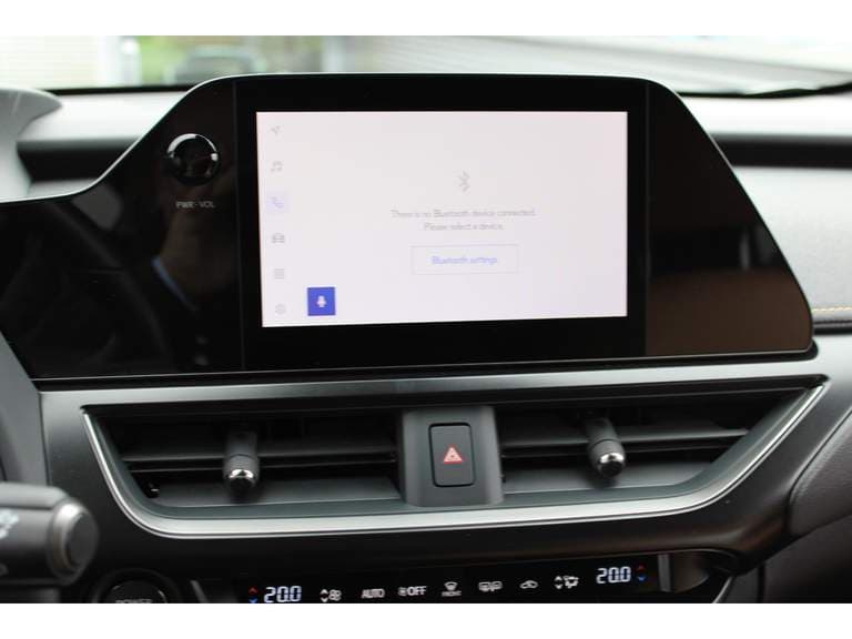 Lexus Ux thumbnail 68