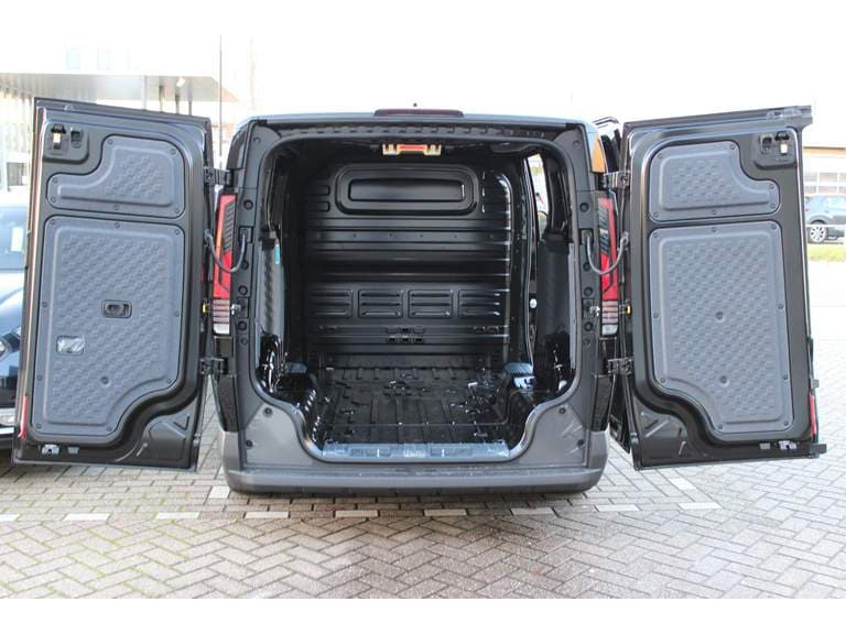 Kia Pv5 thumbnail 72