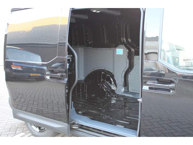 Kia Pv5 thumbnail 73