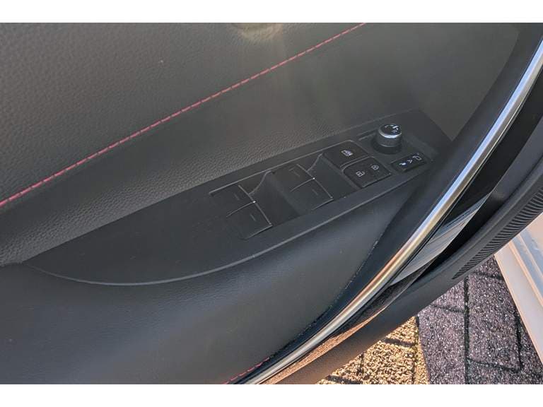 Toyota Corolla thumbnail 44