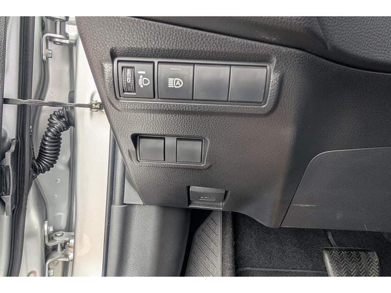 Toyota Corolla-cross thumbnail 61