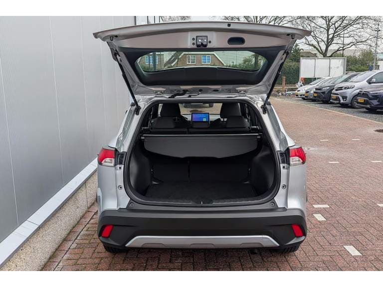 Toyota Corolla-cross thumbnail 42