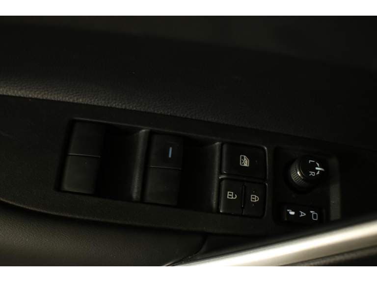 Toyota Corolla-cross thumbnail 49