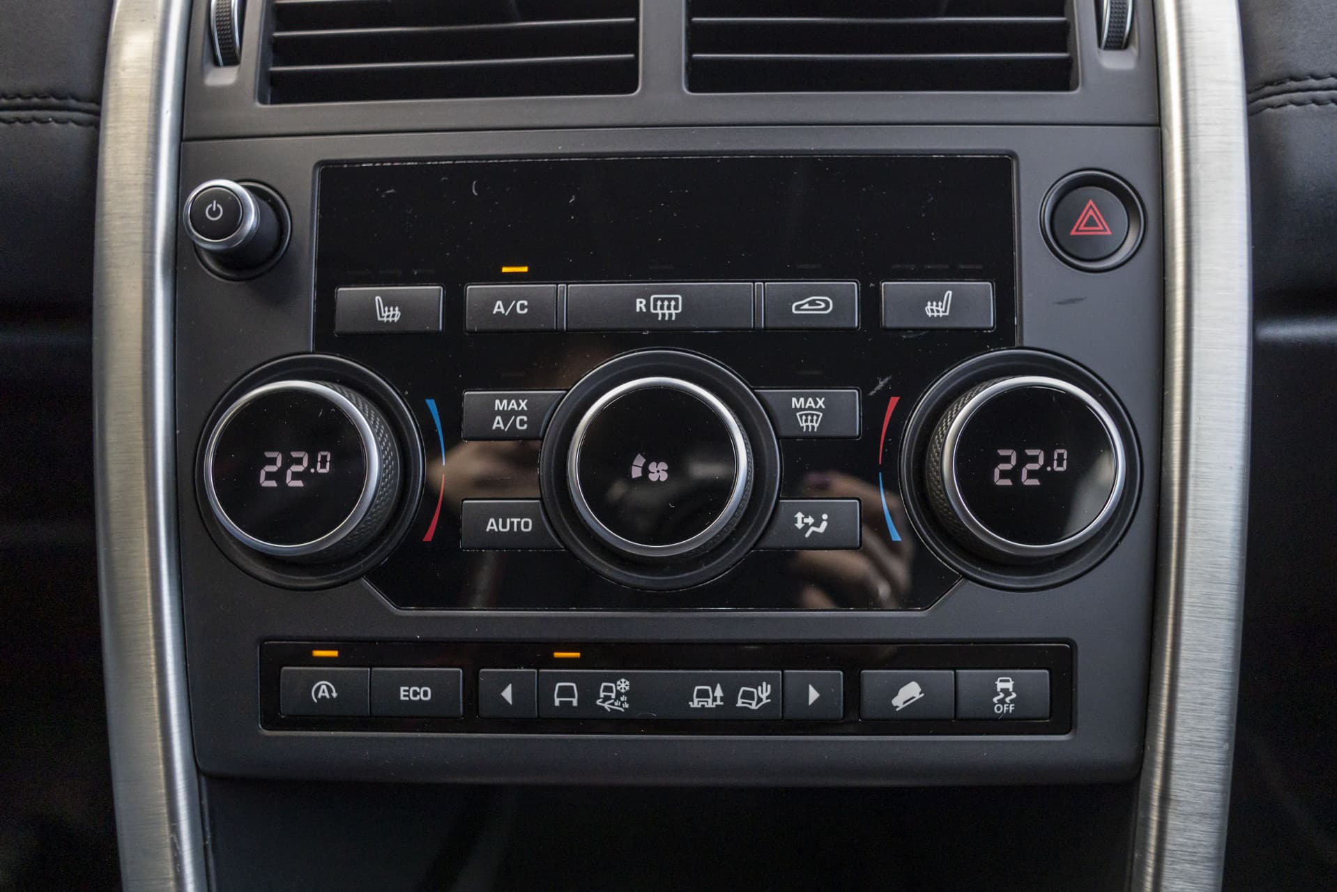 Land Rover Discovery Sport 2.0 TD4 HSE thumbnail 23