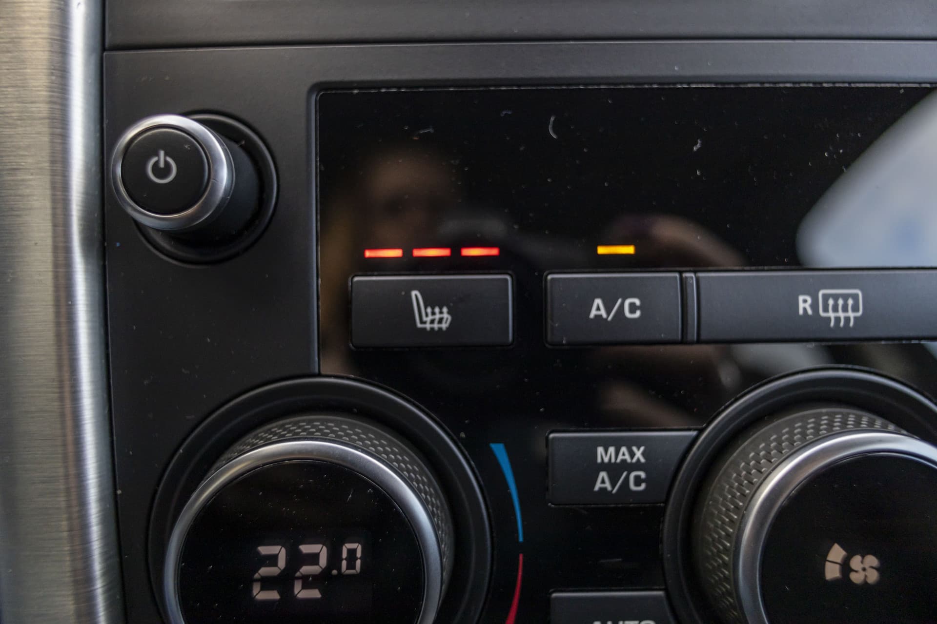 Land Rover Discovery Sport 2.0 TD4 HSE thumbnail 24