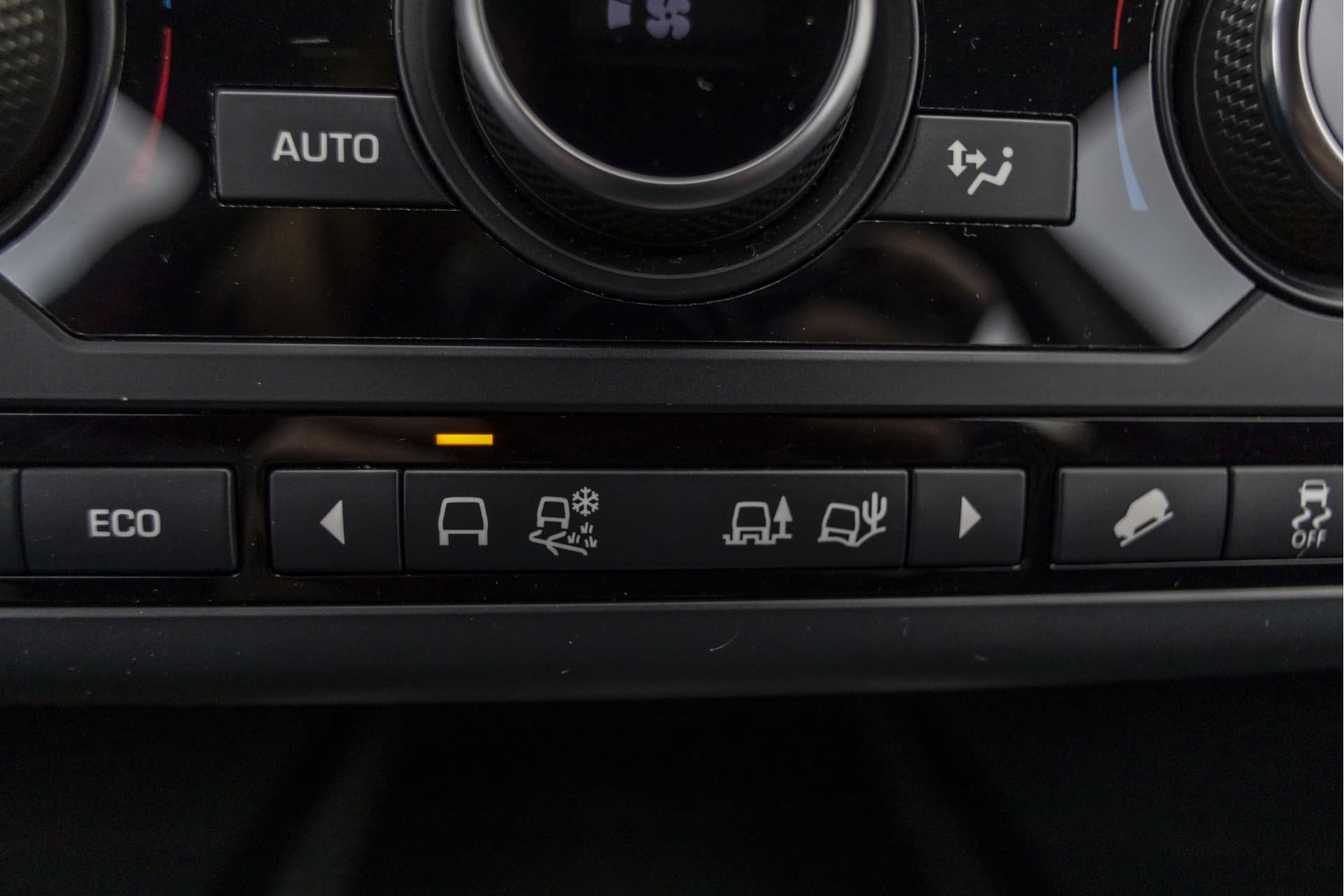 Land Rover Discovery Sport 2.0 TD4 HSE thumbnail 54