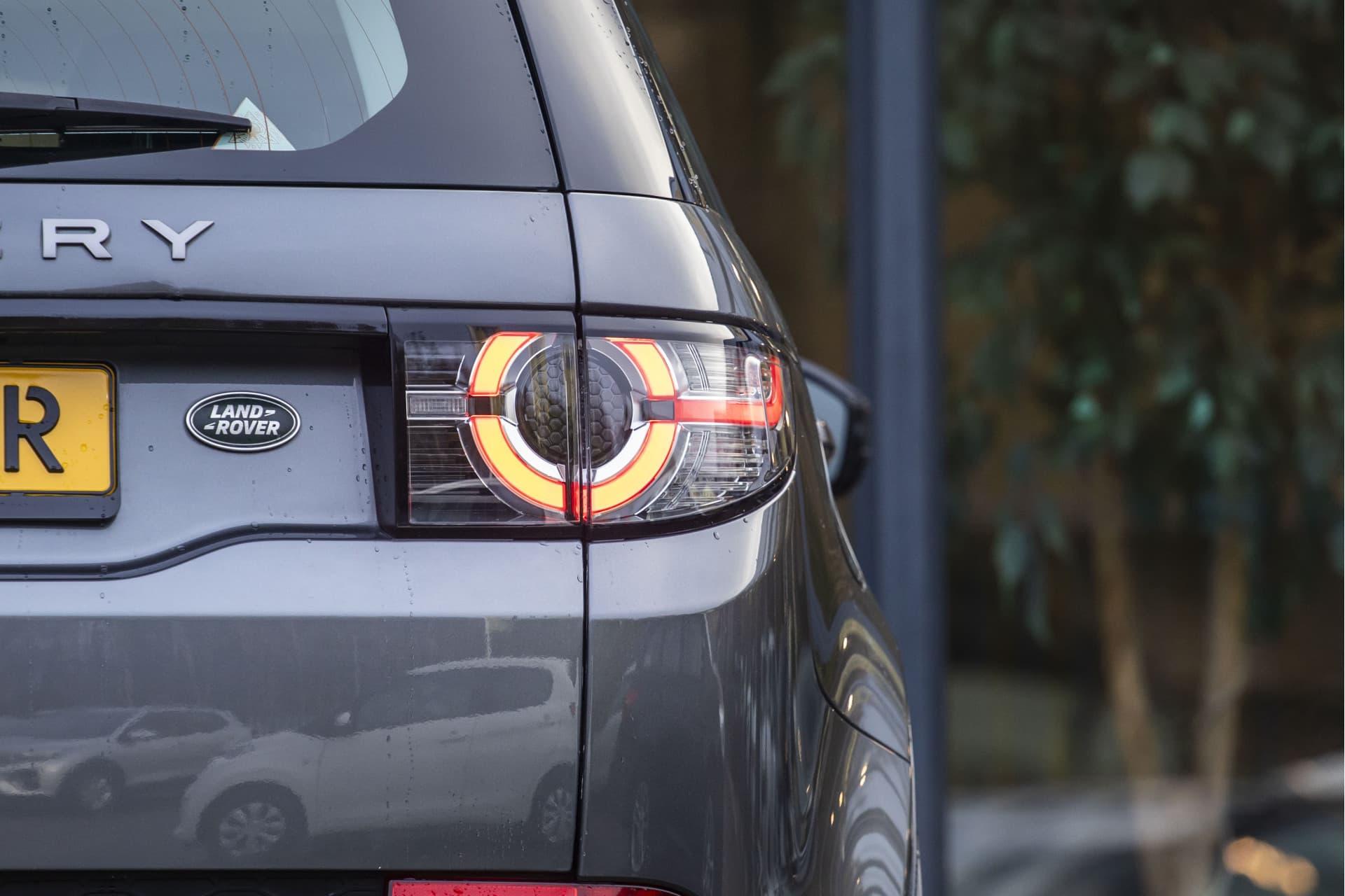 Land Rover Discovery Sport 2.0 TD4 HSE thumbnail 7