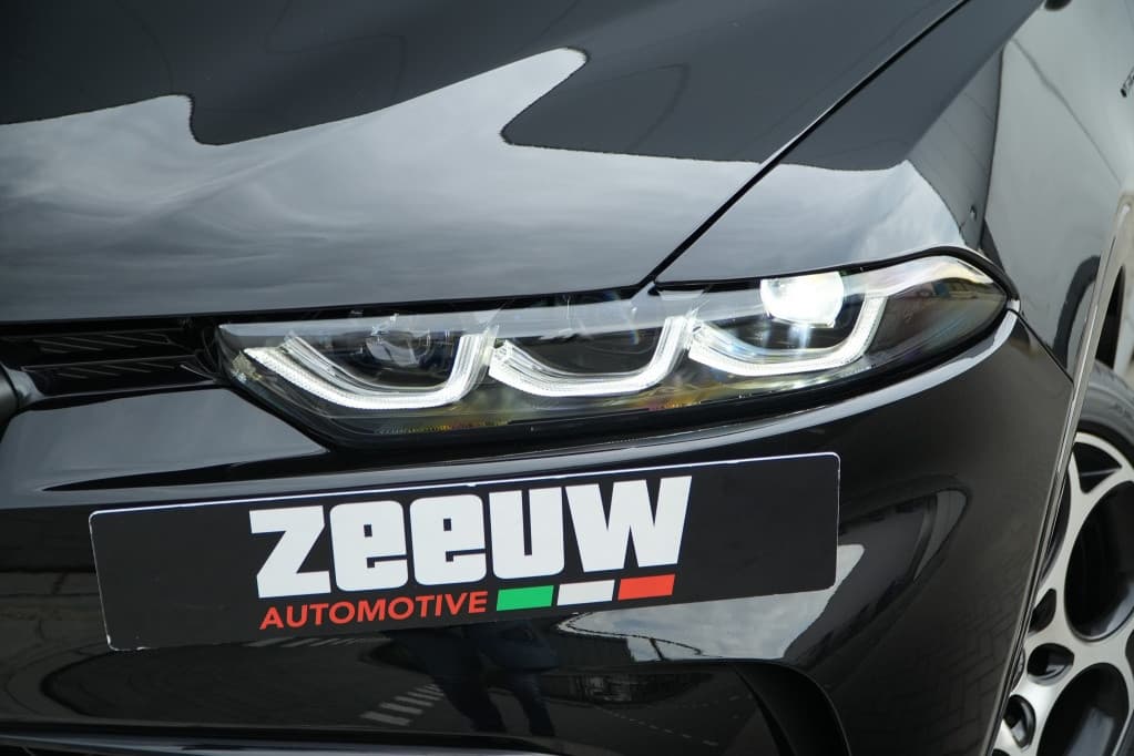 Alfa Romeo Tonale 1.3T PHEV 280 PK Veloce | Leder | Navi | LED | 19" thumbnail 5