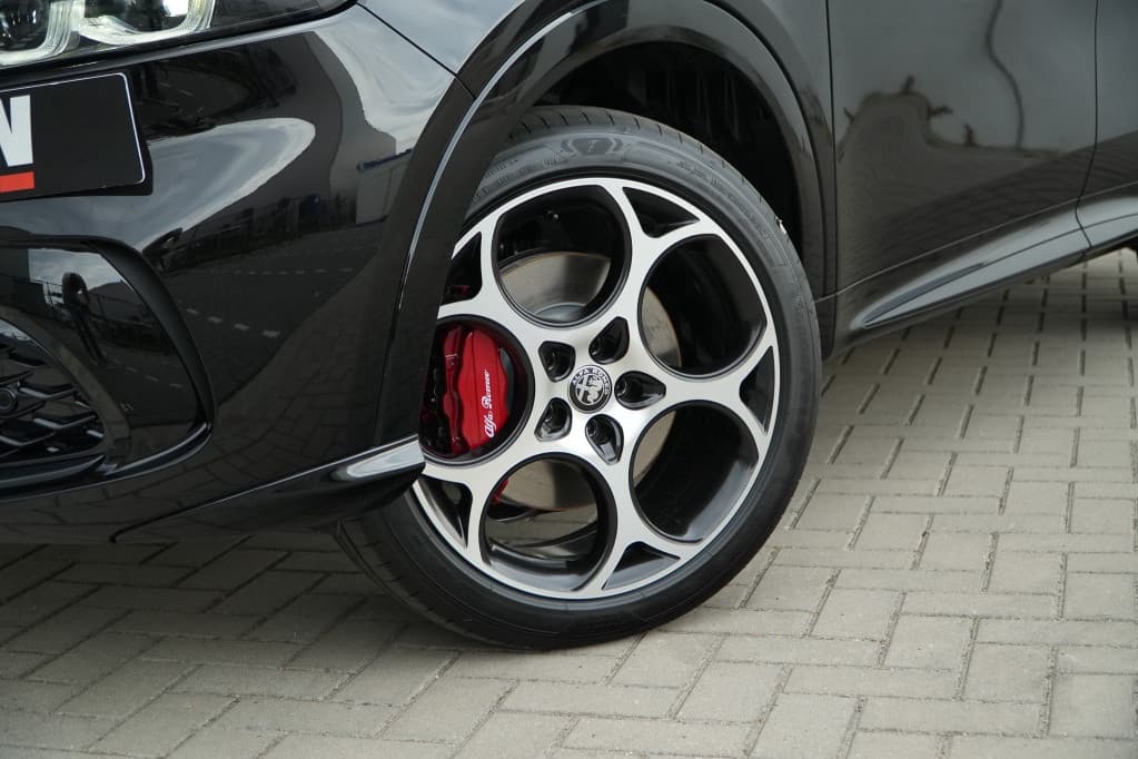 Alfa Romeo Tonale 1.3T PHEV 280 PK Veloce | Leder | Navi | LED | 19" thumbnail 6