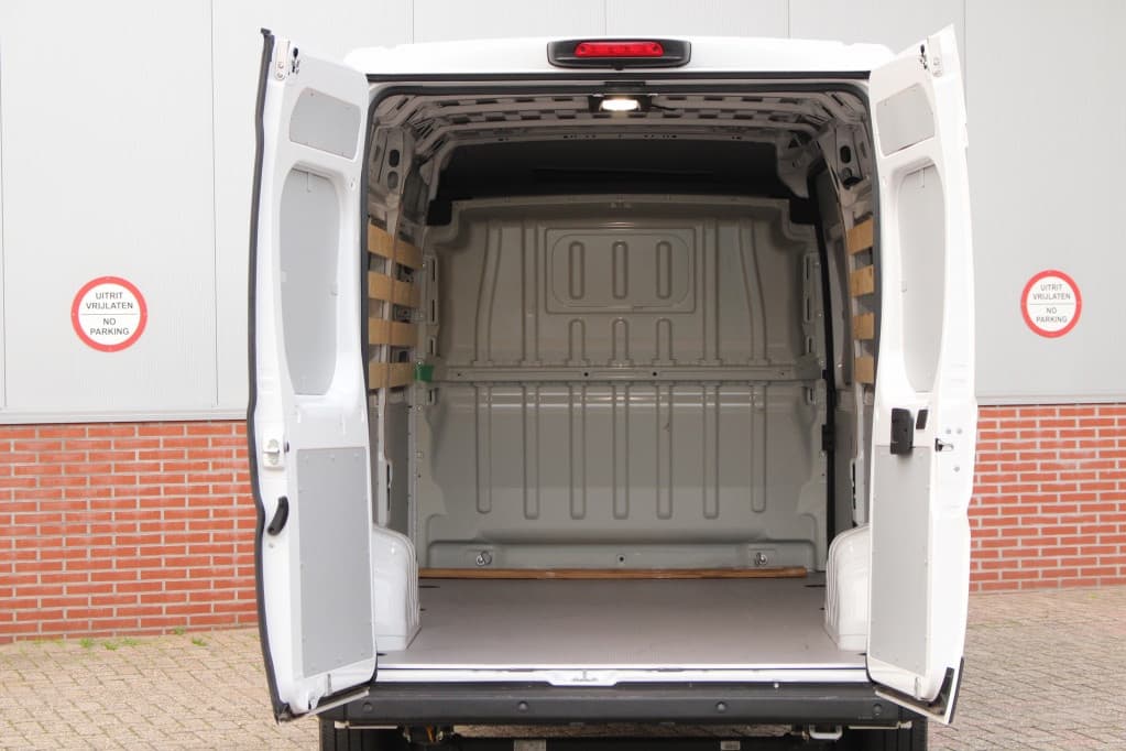 Fiat E-Ducato e-Ducato 3.5t GESLOTEN BESTEL L3H2 BEV 47kWh thumbnail 10