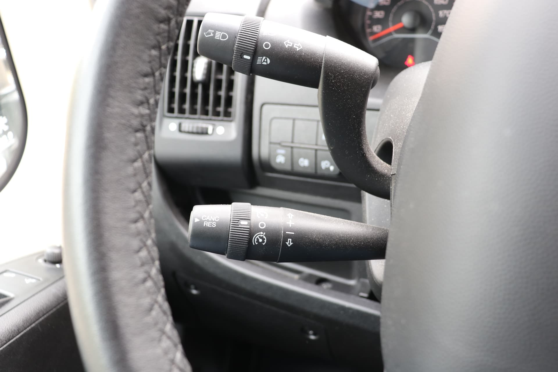 Peugeot Boxer 335 2.2 BlueHDi 140 L2H2 Pro EX.BTW thumbnail 13