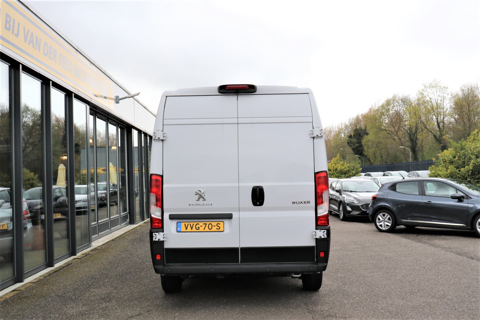 Peugeot Boxer 335 2.2 BlueHDi 140 L2H2 Pro EX.BTW thumbnail 2