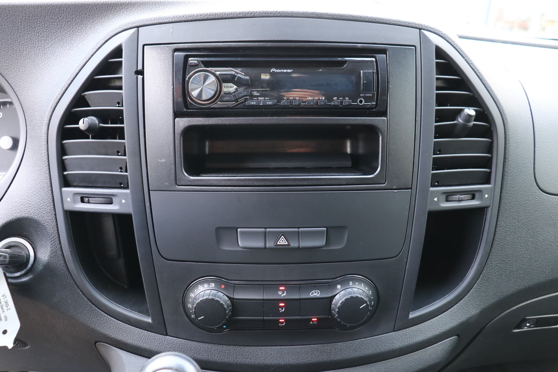 Mercedes-Benz Vito 109 CDI EX.BTW Lease v.a. 219,- pm thumbnail 7