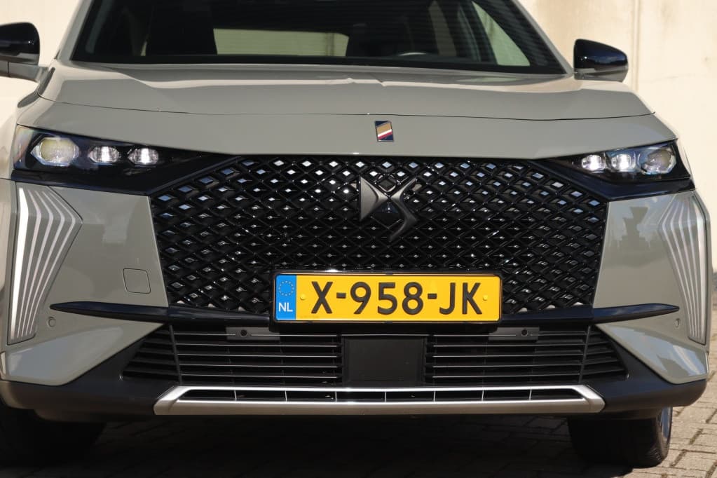 DS DS 7 E-Tense 360 PK 4x4 Perfomance Line+ | Pano | BTW | 21" thumbnail 3