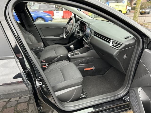 Renault Clio 1.0 TCe Bi-Fuel Zen thumbnail 3