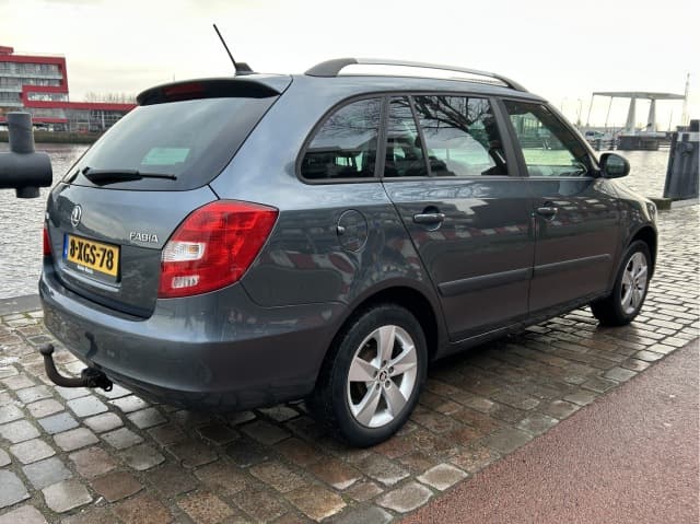 Skoda Fabia Combi 1.2 TSI Drive thumbnail 2