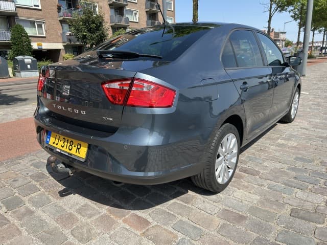 Seat Toledo 1.2 TSI Style Connect thumbnail 2
