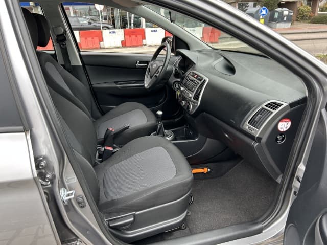 Hyundai I20 1.2i i-Deal thumbnail 3