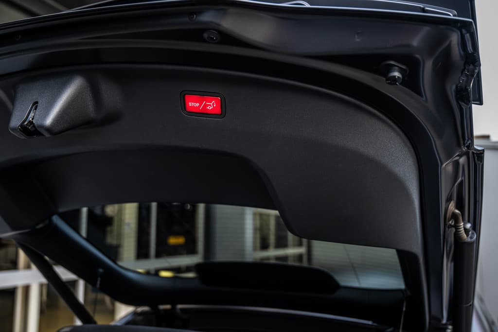 Mercedes-Benz AMG GT 4-Door Coupe 63 S 4Matic+ thumbnail 30