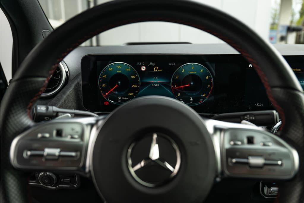 Mercedes-Benz B-Klasse 250 AMG Line thumbnail 15