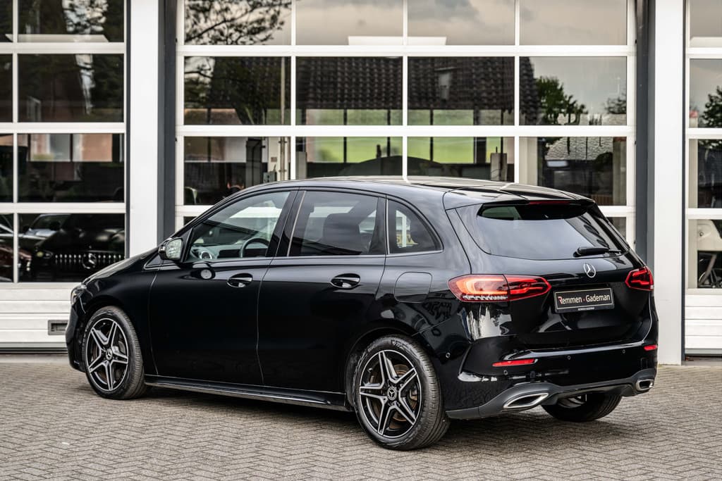 Mercedes-Benz B-Klasse 250 AMG Line thumbnail 3